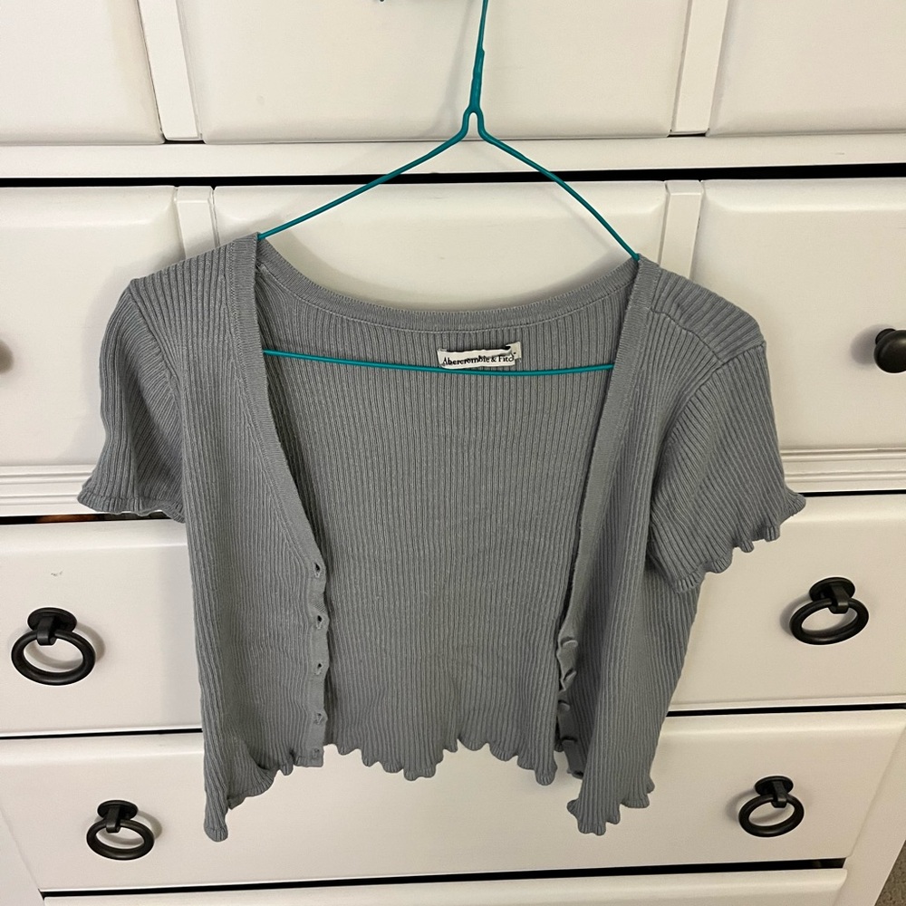 Size small short sleeve gray cardigan!
